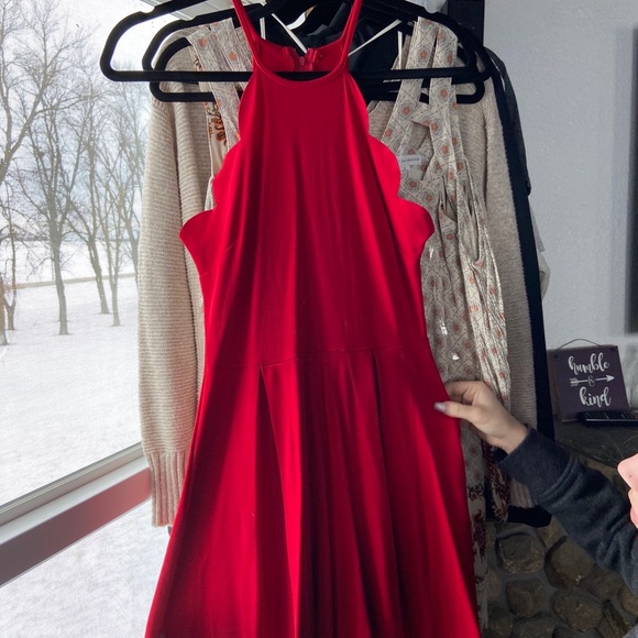 Red dress - Picture 2 of 2